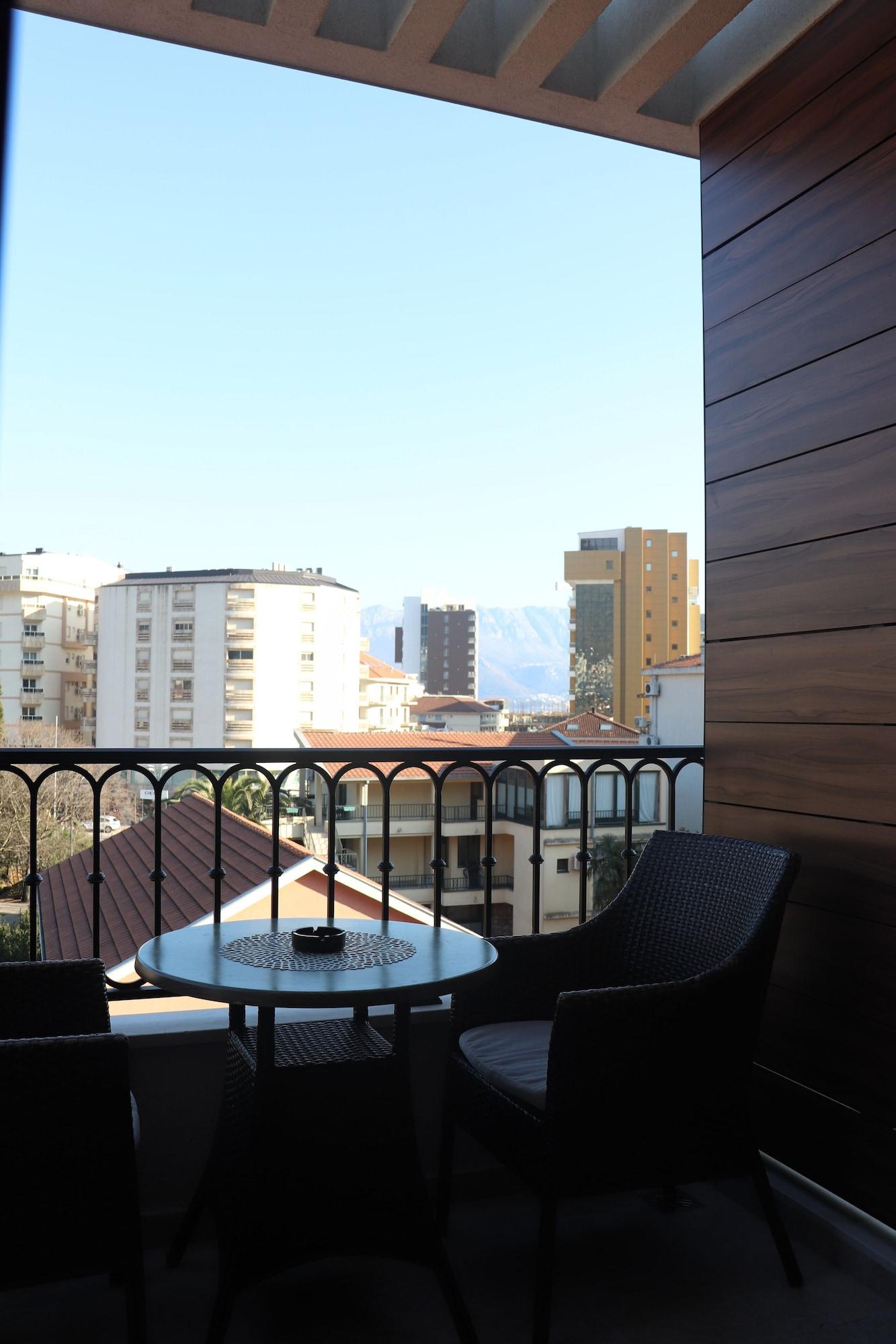 Hotel Villa Gracia บุดวา ภายนอก รูปภาพ