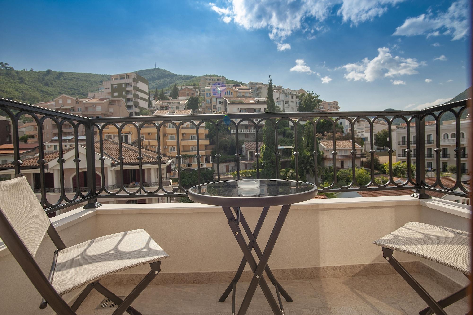 Hotel Villa Gracia บุดวา ภายนอก รูปภาพ