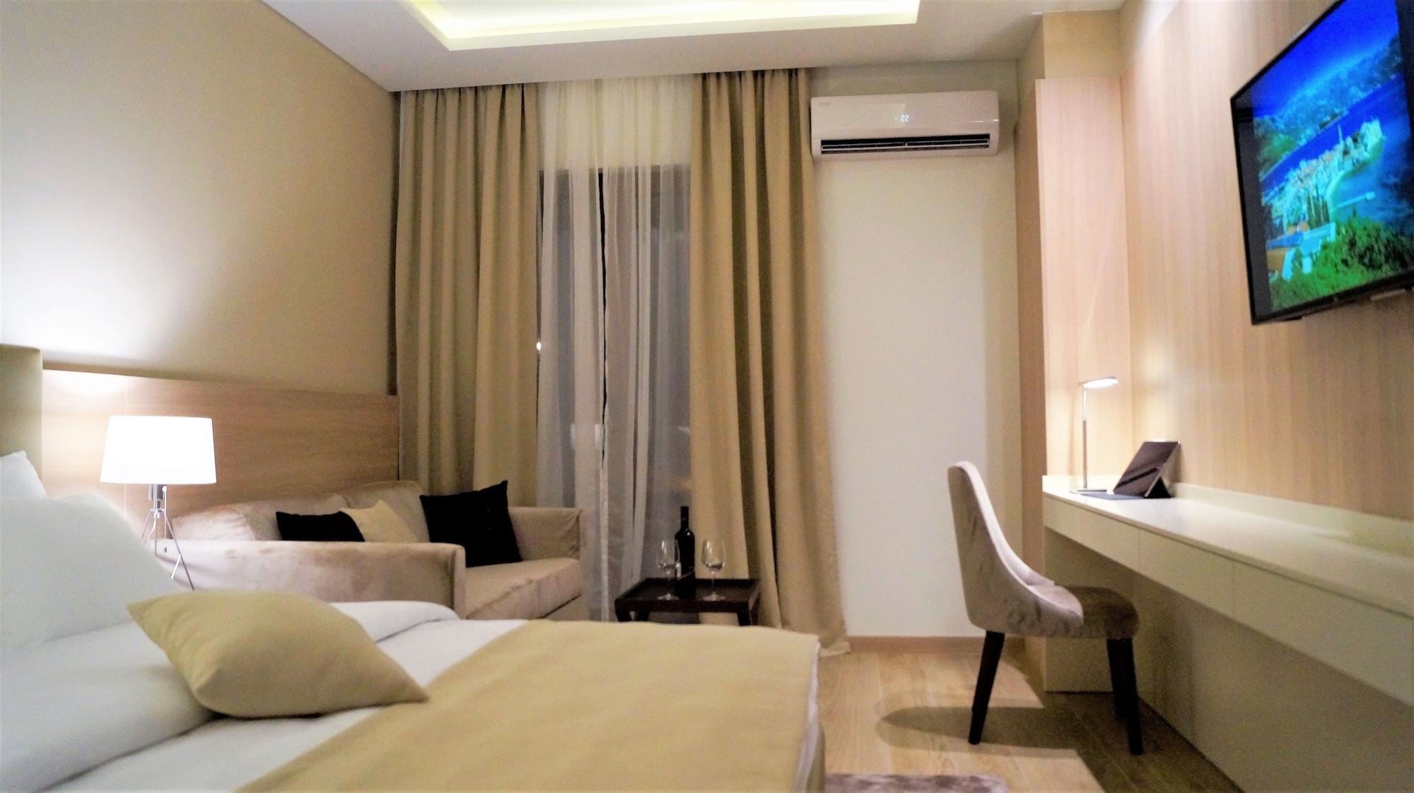 Hotel Villa Gracia บุดวา ภายนอก รูปภาพ