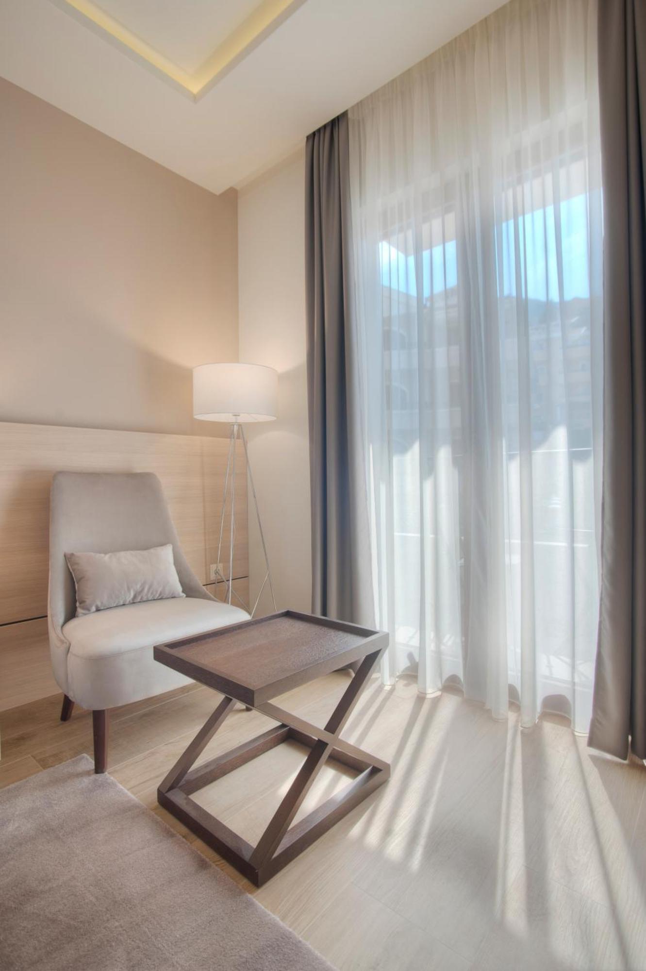Hotel Villa Gracia บุดวา ภายนอก รูปภาพ