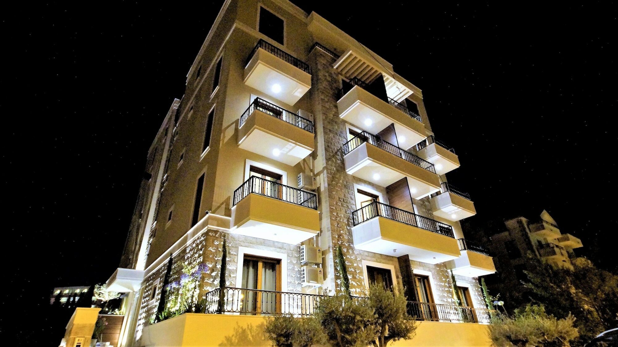 Hotel Villa Gracia บุดวา ภายนอก รูปภาพ